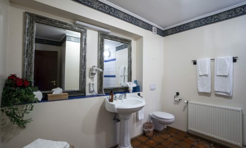 batroom-family-junior-suite
